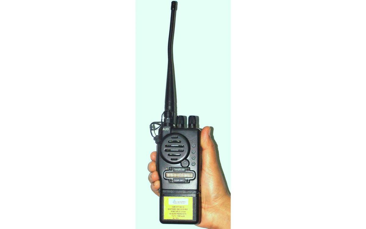 SECURE-UHF-HAND-HEL-RADIO-LVP-291
