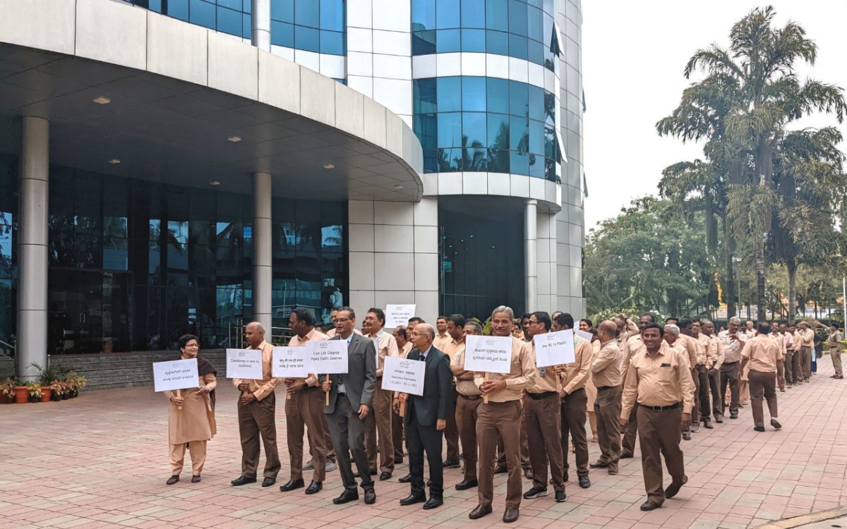 1-BEL CMD and Director RandD lead BEL Corporate staff in a marchpast organised as part of Swachhta Pakhwada